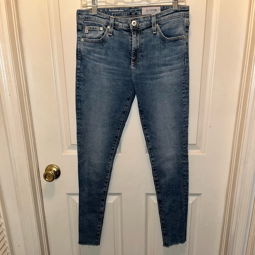 AG ADRIANO GOLDSCHMIED The Legging Ankle Denim Jeans. Waist 30. Inseam 28.5.